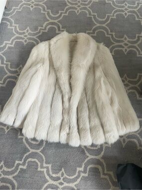 Saga Furs Cream/White Fox Fur Coat